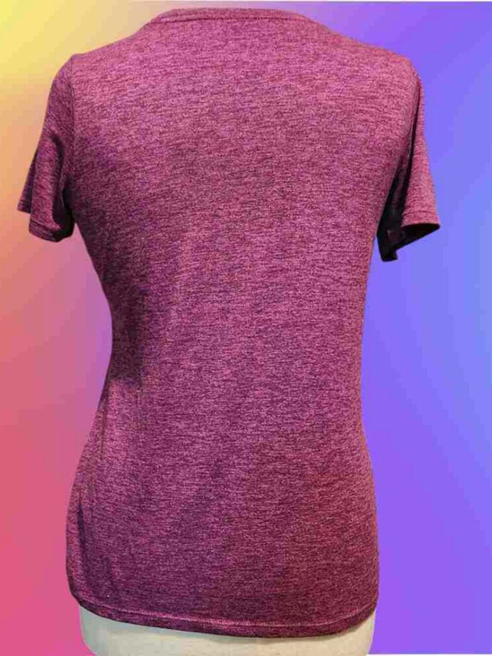 Women Maroon Heather Scoop Neck T‑Shirt Soft Knit Everyday Short Sleeve Top - Picture 2 of 2